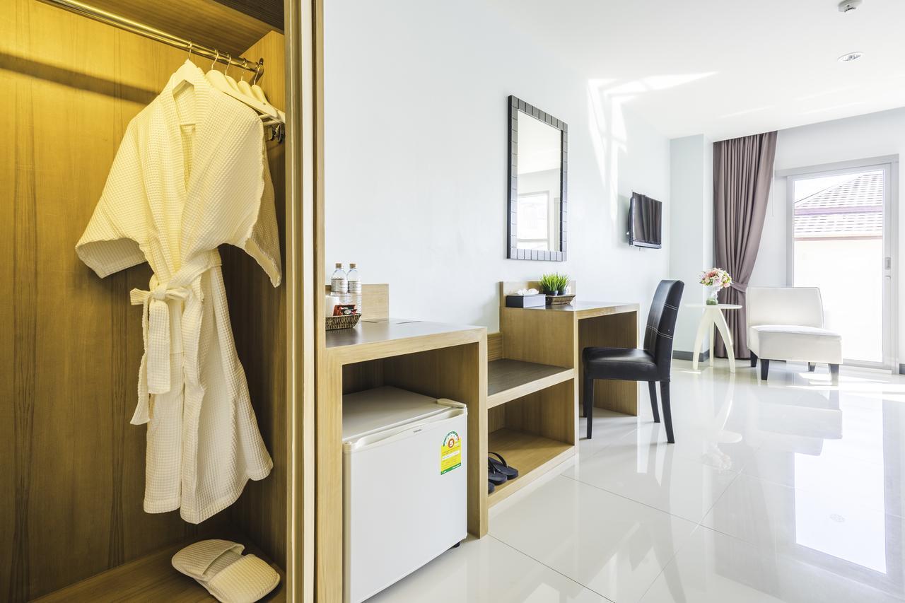 Vapa Hotel - SHA Extra Plus Phuket Esterno foto