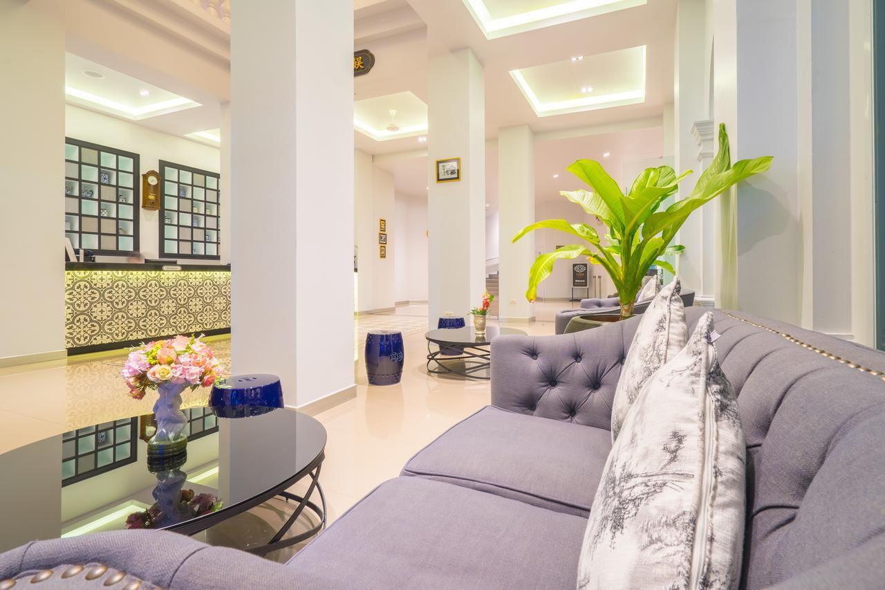 Vapa Hotel - SHA Extra Plus Phuket Esterno foto